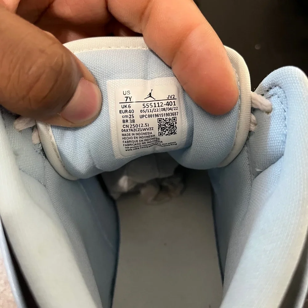 Nike Air Jordan 1 Mid GS Ice Blue Black White Sneaker 7Y Lace Up Basketball